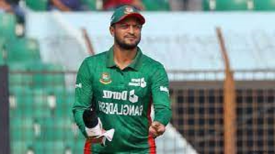 ৫ উইকেটের দিনে লঙ্কান বোলারদের দাপট