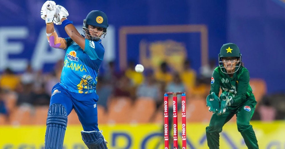 শ্বাসরুদ্ধকর ম্যাচে পাকিস্তানকে হারিয়ে ফাইনালে শ্রীলঙ্কা