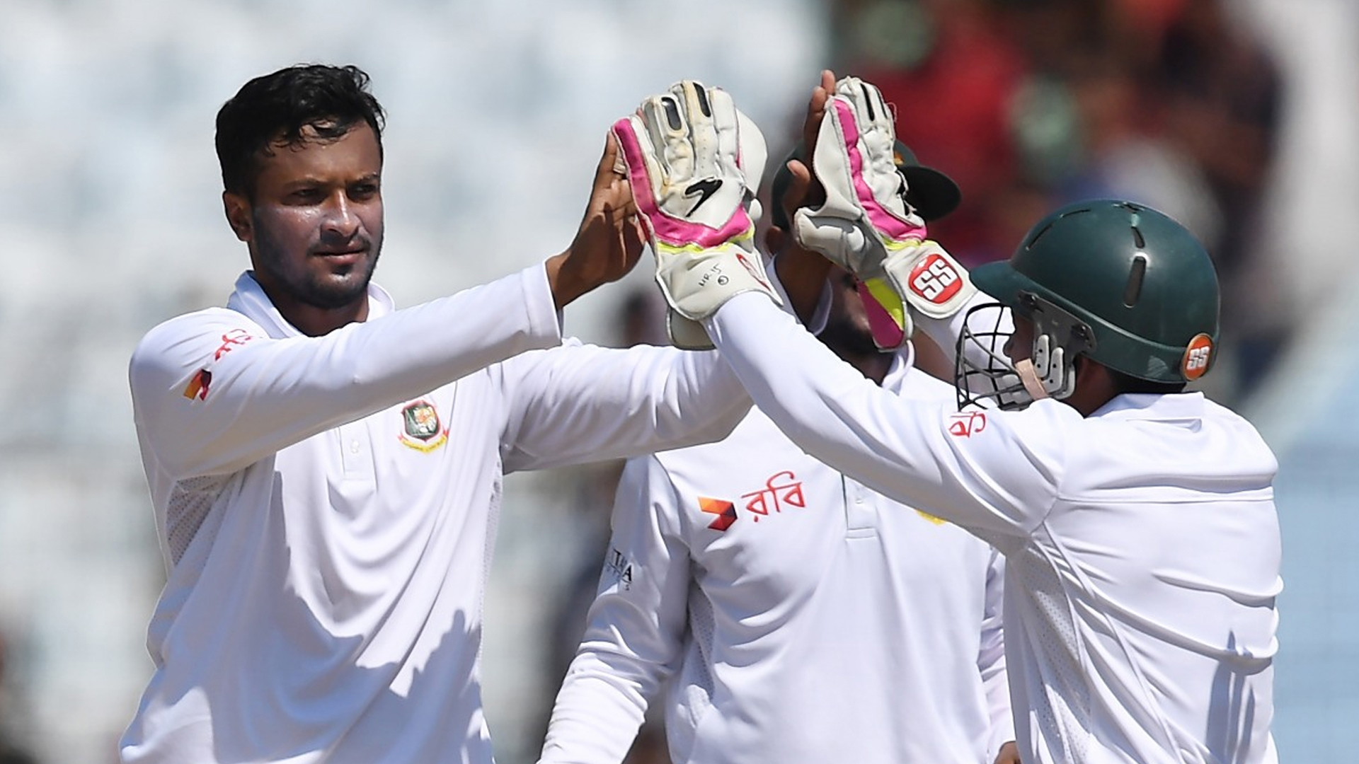 আইনি নোটিস হাতে পায়নি বিসিবি, পাকিস্তানের বিরুদ্ধে দ্বিতীয় টেস্টে খেলবেন সাকিব 3 আইনি নোটিস হাতে পায়নি বিসিবি, পাকিস্তানের বিরুদ্ধে দ্বিতীয় টেস্টে খেলবেন সাকিব
