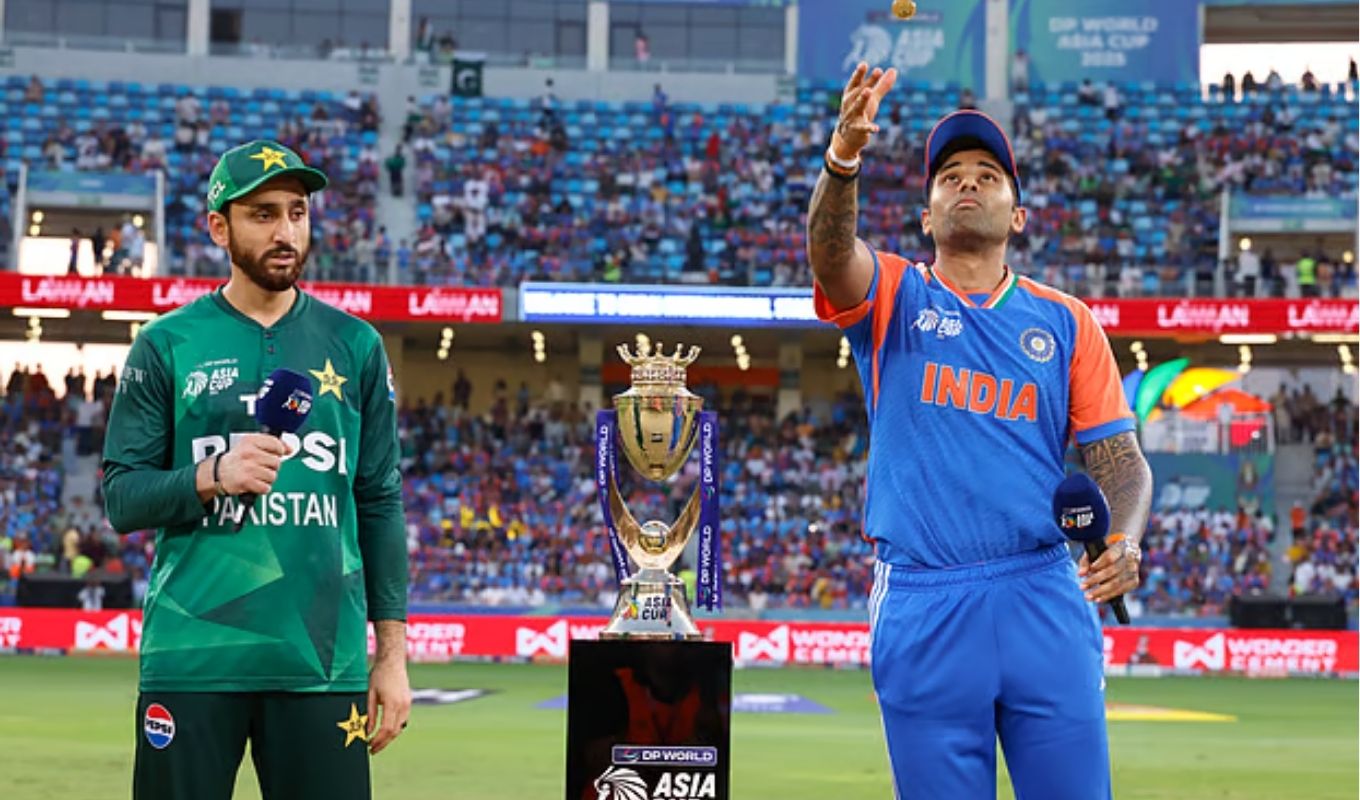 এশিয়া কাপ ট্রফি বিতর্ক থেকে ক্রিকেটারদের ছবি ব্যবহারে বিরোধ: উত্তপ্ত হতে পারে আইসিসির বোর্ড সভা