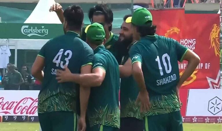 অস্ট্রেলিয়াকে রোমাঞ্চকর লড়াইয়ে ১ রানে হারিয়ে ফাইনালে পাকিস্তান
