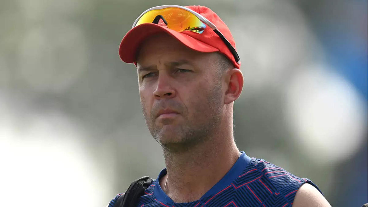 বিশ্বকাপ দিয়ে শেষ হচ্ছে ট্রটের আফগানিস্তান অধ্যায়