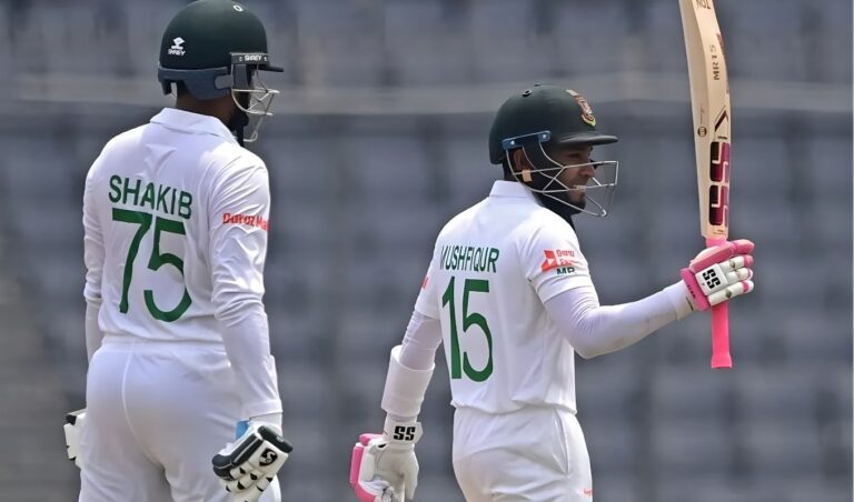 "মুশফিকের শততম টেস্টে সাকিবের হৃদয়স্পর্শী বার্তা: 'প্রতিটি বল আমি দেখব!'