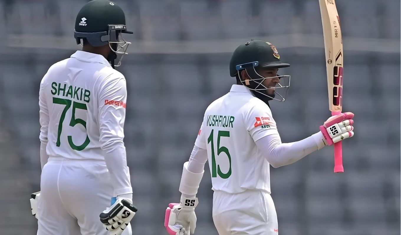 "মুশফিকের শততম টেস্টে সাকিবের হৃদয়স্পর্শী বার্তা: 'প্রতিটি বল আমি দেখব!'