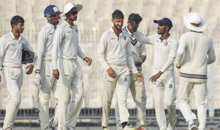 রেলওয়েজকে উড়িয়ে রনজিতে বাংলার দাপট, অনুষ্টুপদের ঝুলিতে পূর্ণ ৭ পয়েন্ট