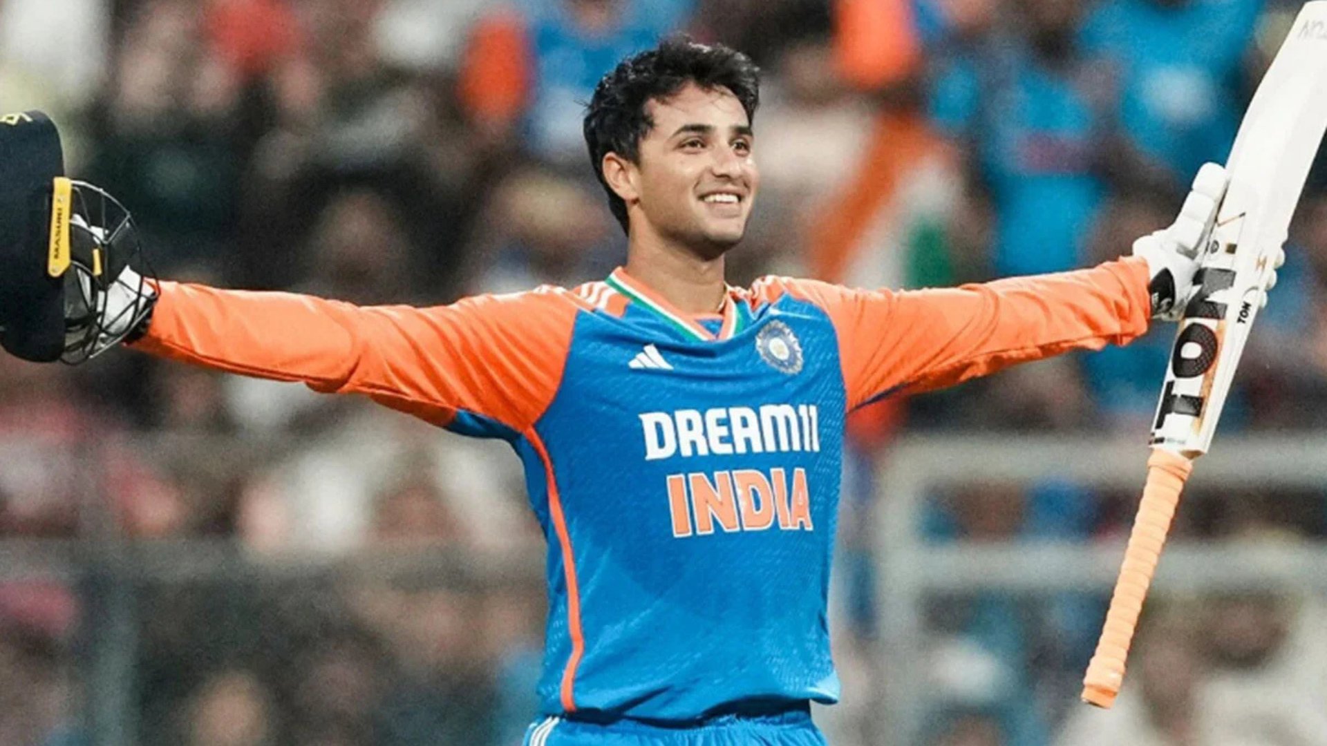 সবচেয়ে কম বলে এক হাজার রানের বিশ্ব রেকর্ড গড়লেন অভিষেক শর্মা